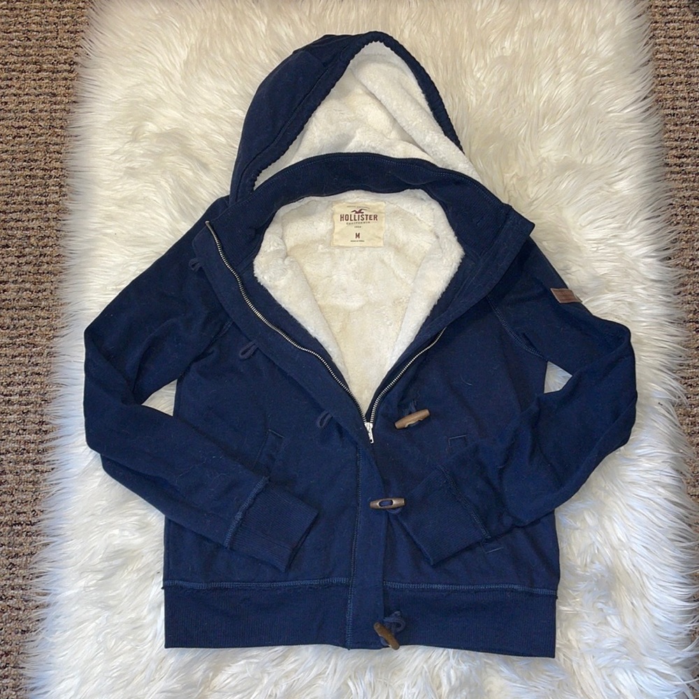 hollister navy blue fur inside sweater jacket